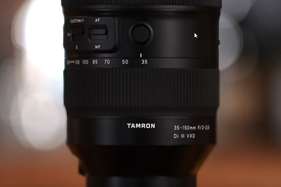 El 35-150 mm F/2-2,8 (modelo A058) es un objetivo perfecto para los creadores de contenido (filmación con 35-150 mm)